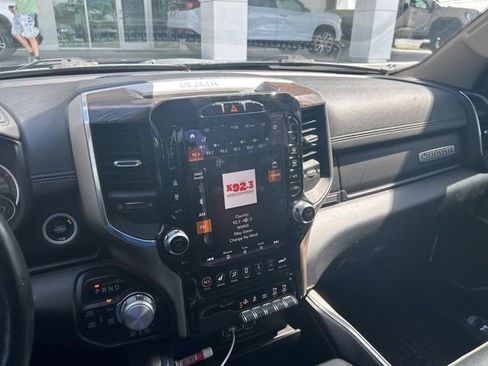 Used 2020 RAM 1500 Laramie AWD/4WD image 8