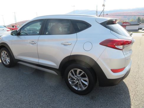 Used 2017 Hyundai Tucson SE image 5