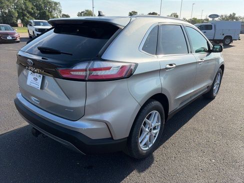 Used 2024 Ford Edge SEL w/ Convenience Package AWD/4WD image 5