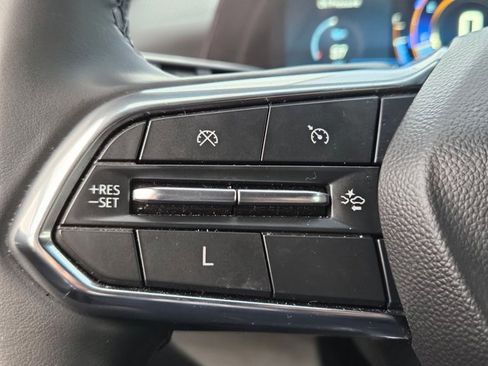 Used 2025 Chevrolet Equinox LT w/ Convenience Package II image 16