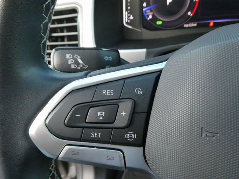 Used 2022 Volkswagen Atlas SE image 11