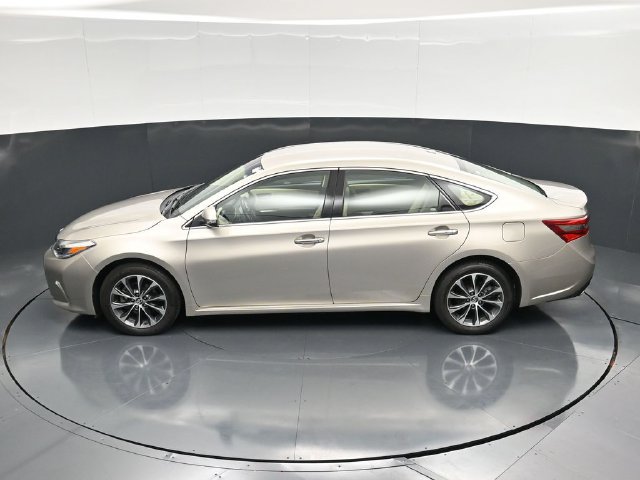 Used 2016 Toyota Avalon XLE FWD image 47