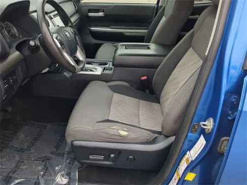 Used 2017 Toyota Tundra SR5 w/ SR5 Upgrade Package image 16