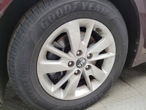 Used 2018 Kia Optima LX image 31