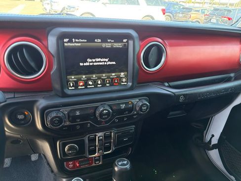 Used 2021 Jeep Wrangler Unlimited Rubicon AWD/4WD image 18