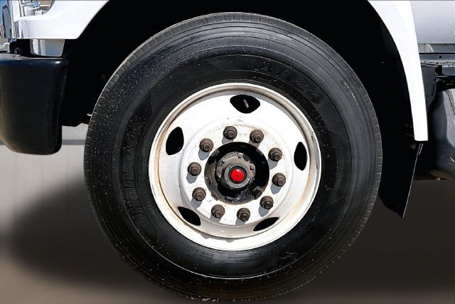 Used 2022 Ford F750 2WD Regular Cab Super Duty image 6