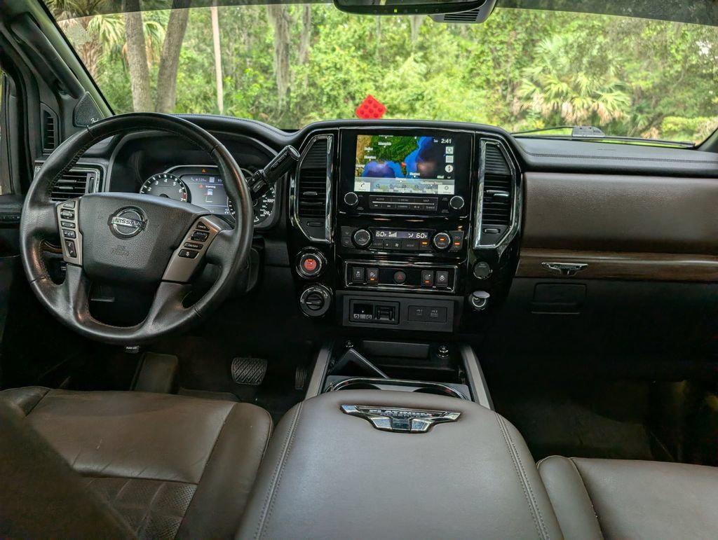 Used 2022 Nissan Titan Platinum Reserve w/ Moonroof Package AWD/4WD image 11