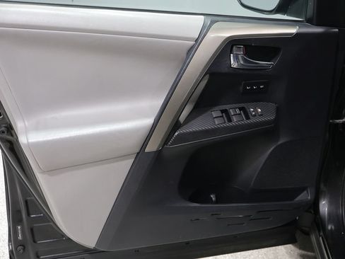 Used 2013 Toyota RAV4 Limited AWD/4WD image 13