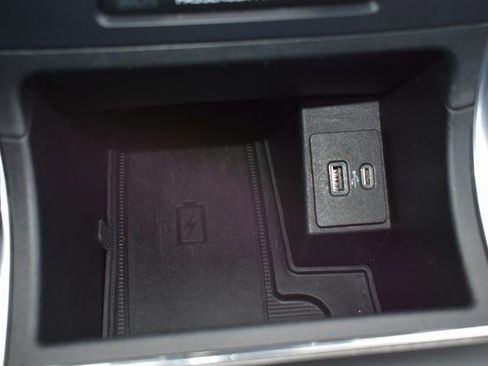 Used 2024 Ford Edge Titanium image 28