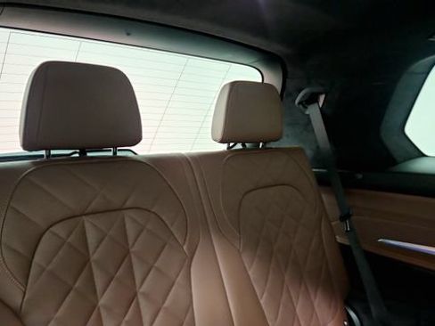 Used 2026 BMW X7 xDrive40i AWD/4WD image 42