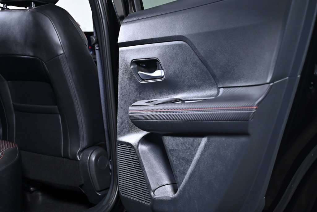 Certified 2025 Nissan Kicks SR AWD/4WD image 29