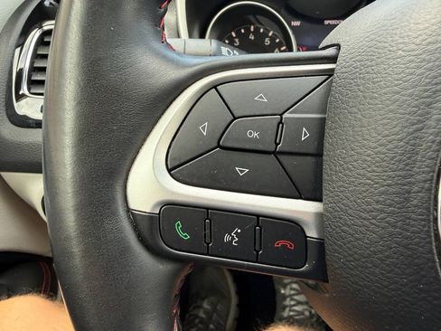 Used 2018 Jeep Compass Limited AWD/4WD image 24