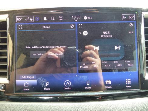 Used 2024 Chrysler Pacifica Touring-L FWD image 45