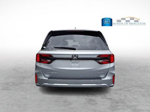 Certified 2025 Honda Odyssey Touring image 5