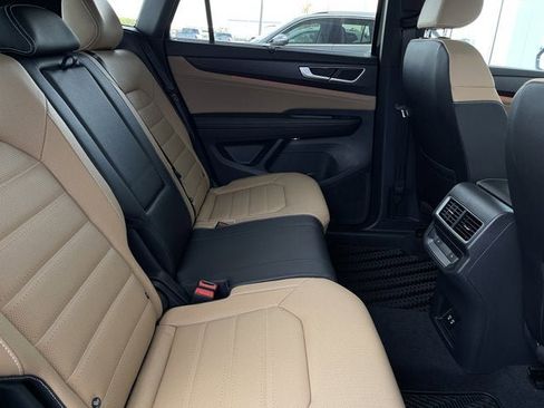 New 2026 Volkswagen Atlas Cross Sport SEL R-Line image 31