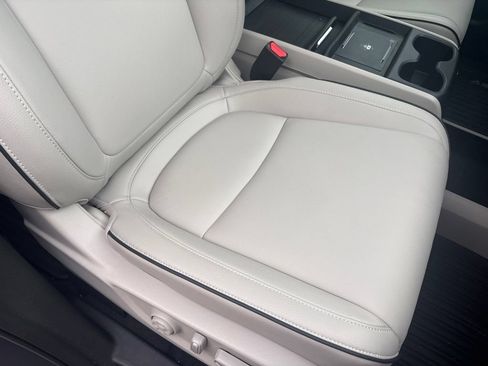 Certified 2026 Honda Odyssey Touring image 28