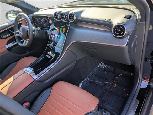 Certified 2025 Mercedes-Benz GLC 300 image 22