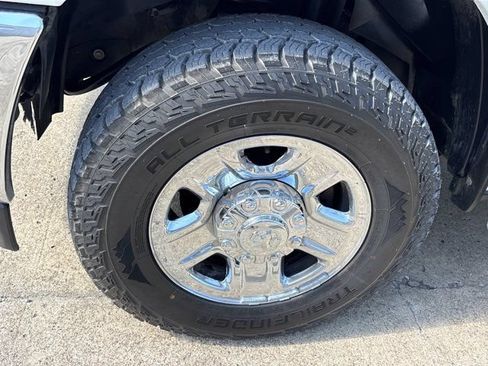 Used 2024 RAM 2500 Tradesman w/ Chrome Appearance Group AWD/4WD image 10