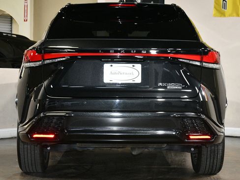 Used 2024 Lexus RX 500h F Sport w/ Convenience Package image 2