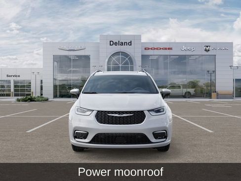 New 2026 Chrysler Pacifica Pinnacle FWD image 8