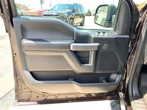 Used 2019 Ford F150 XLT w/ Equipment Group 302A Luxury AWD/4WD image 12