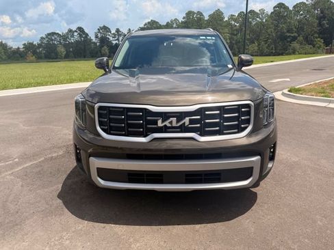 Used 2025 Kia Telluride S FWD image 23