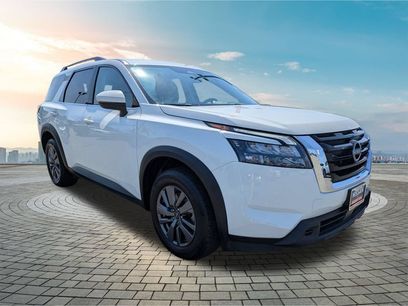 Certified 2024 Nissan Pathfinder SV