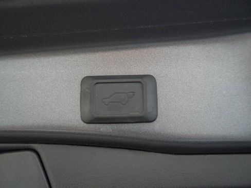 Used 2024 Toyota RAV4 XLE w/ Convenience Package AWD/4WD image 10