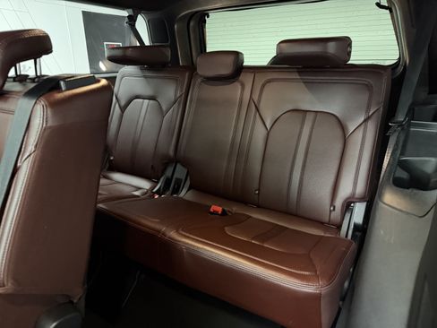 Used 2024 Ford Expedition Max Limited AWD/4WD image 28