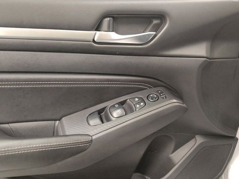 Used 2019 Nissan Altima 2.5 SL FWD image 27