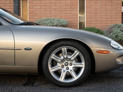 Used 2000 Jaguar XK8 Convertible RWD image 11
