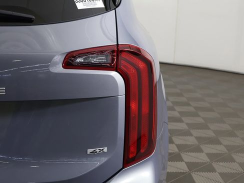 Used 2023 Kia Telluride S image 17