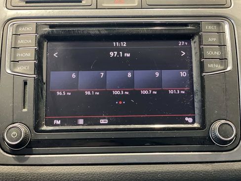 Used 2017 Volkswagen Tiguan Limited w/ Premium Package image 19