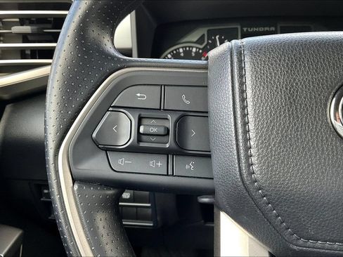 Used 2025 Toyota Tundra SR5 AWD/4WD image 10