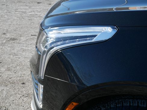 Used 2023 Cadillac XT5 Premium Luxury w/ Technology Package image 16