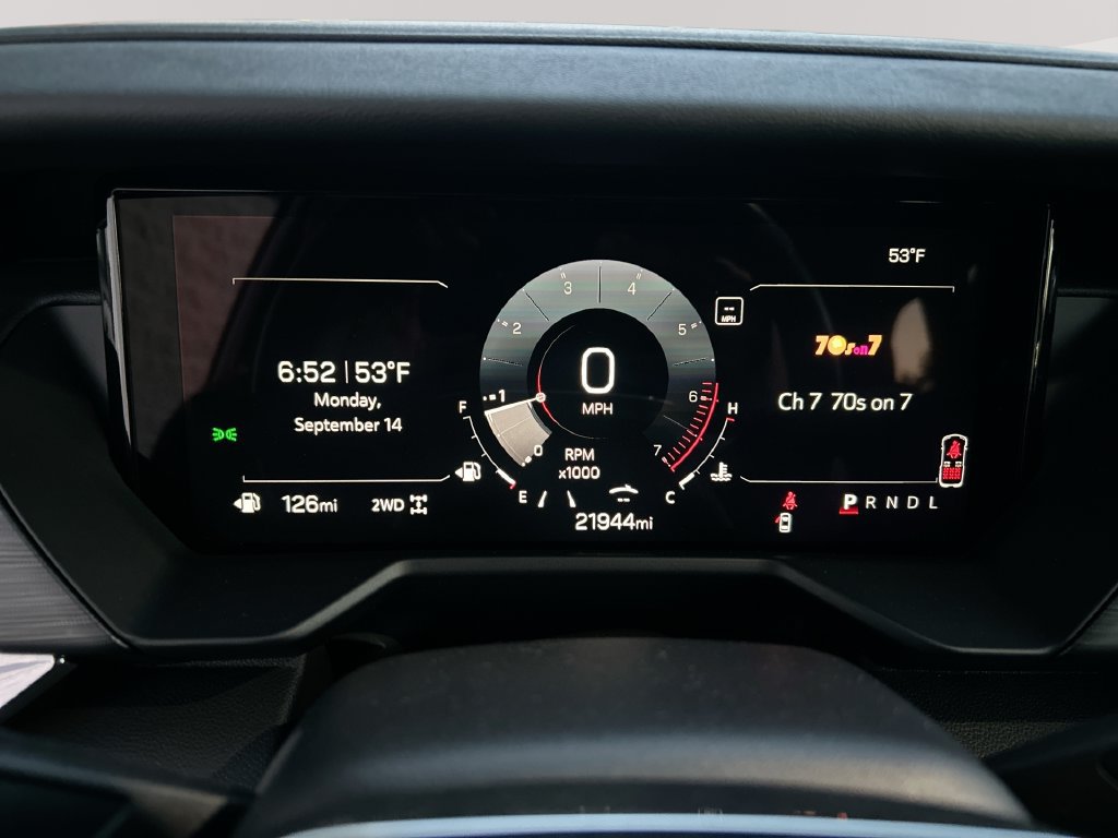Used 2025 GMC Acadia Elevation AWD/4WD image 14