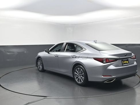Used 2022 Lexus ES 350 w/ ES 350 Ultra Luxury Package FWD image 4