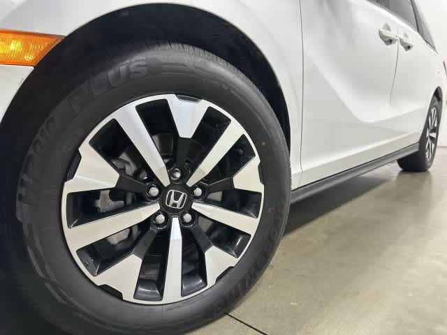 Certified 2025 Honda Odyssey EX-L image 28