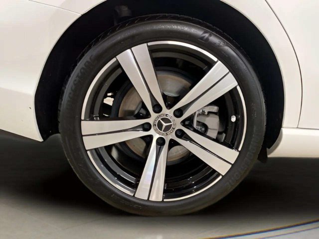 Used 2025 Mercedes-Benz C 300 Sedan image 96