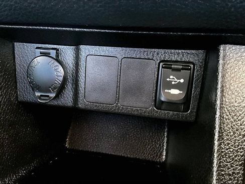 Used 2014 Toyota Corolla LE FWD image 16