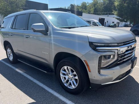 Used 2025 Chevrolet Tahoe LT AWD/4WD image 4