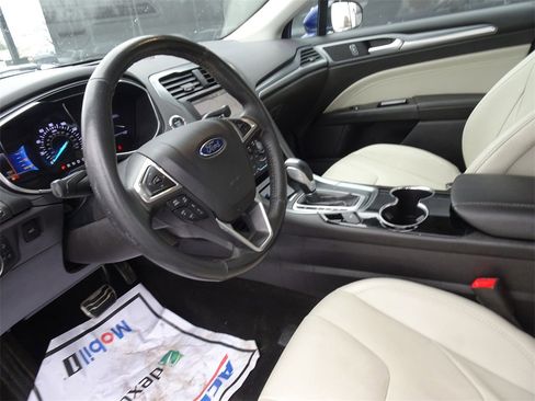 Used 2015 Ford Fusion Titanium image 11