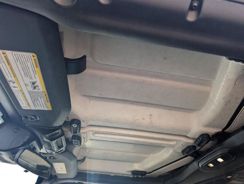 Used 2024 Jeep Wrangler Unlimited Rubicon AWD/4WD image 11
