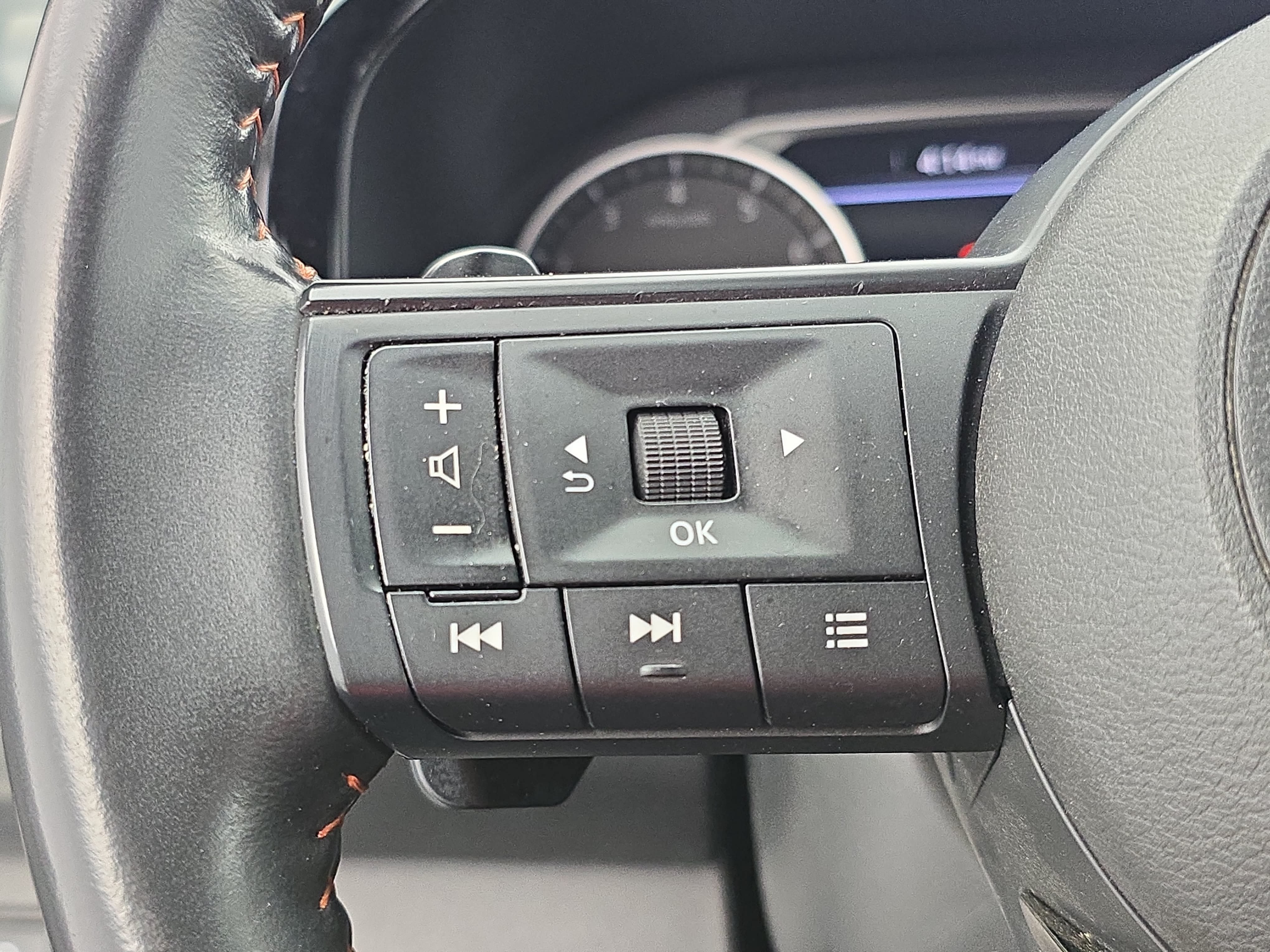 Used 2024 Nissan Pathfinder Rock Creek AWD/4WD image 17