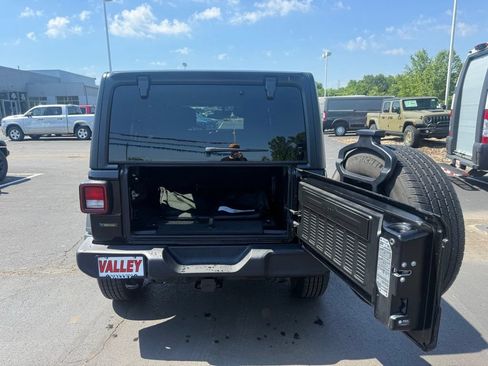 Used 2022 Jeep Wrangler Unlimited Sport AWD/4WD image 48