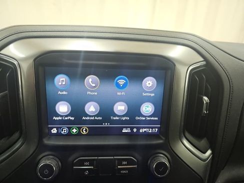 Used 2022 Chevrolet Silverado 1500 LT image 2