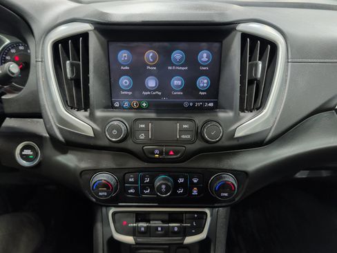 Used 2022 GMC Terrain SLT w/ Tech Package image 10