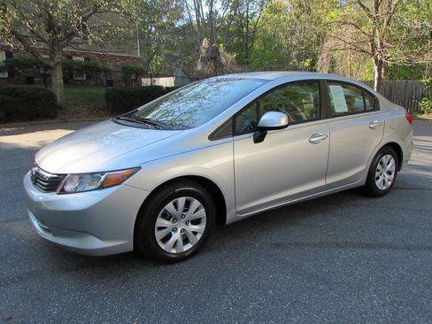 Used 2012 Honda Civic LX image 2