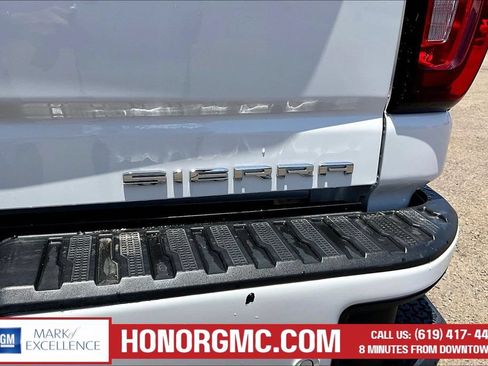 Used 2023 GMC Sierra 2500 Denali AWD/4WD image 25