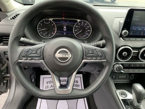 Used 2024 Nissan Sentra SV FWD image 21
